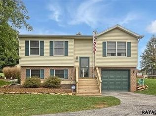 877 Richmond Rd, Windsor, PA 17366