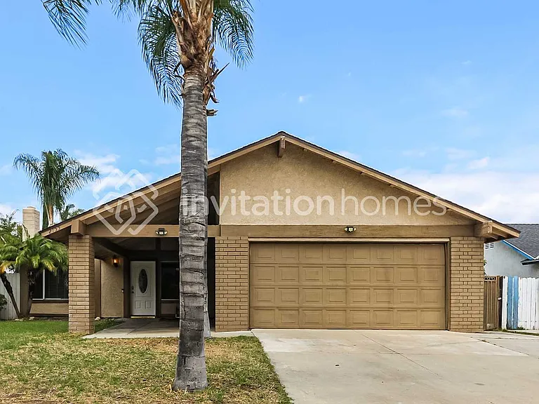 2155 E Alondra St — Photo 1