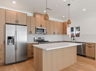 21824 Cohasset St, Canoga Park, CA 91303