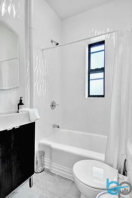 Sold by Botensten Properties International | media 4