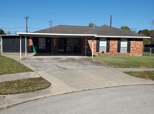 1210 Trenton Ln, Baytown, TX 77520
