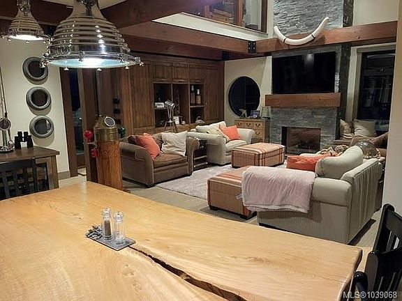 4th image of 1495 Ella Point Dr