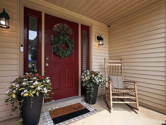 4th image of 21968 Sandy Hill Ln