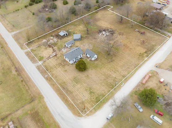 5539 County Road 5200, Cherryvale, KS 67335