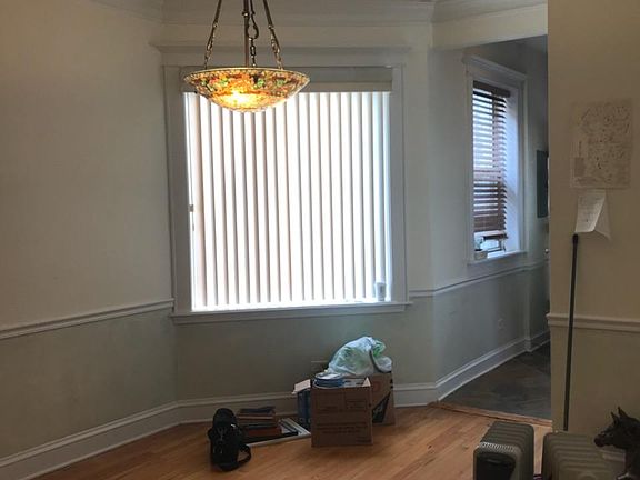 5th image of 7432 N Oakley Ave #101