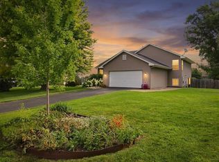 809 Morningside Pl, Belle Plaine, MN 56011