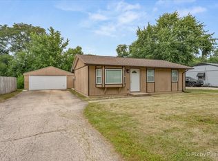 1106 Emerald Ln, Machesney Park, IL 61115