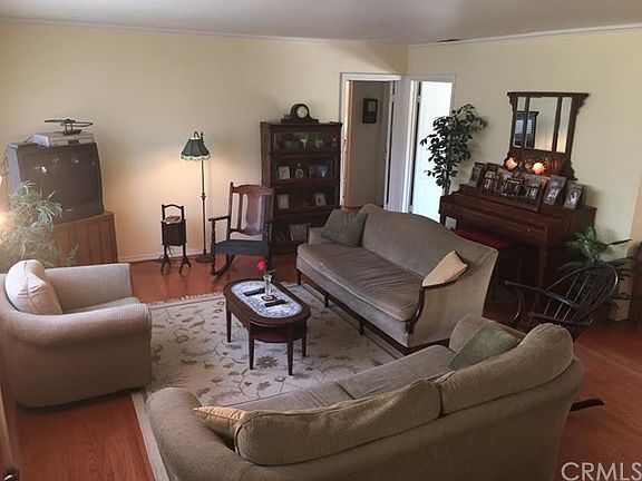 3rd image of 651 W Rosewood Ct