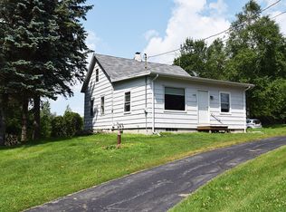 5322 Polifka Rd, Manitowoc, WI 54220