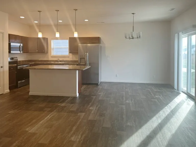 4792 Dobson Dr — Photo 11
