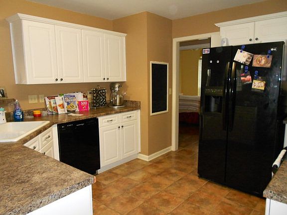 4th image of 212 Whispering Wind Cir
