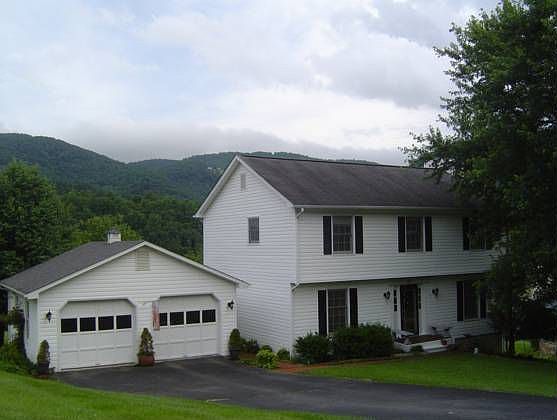 1st image of 7911 Forest Edge Dr
