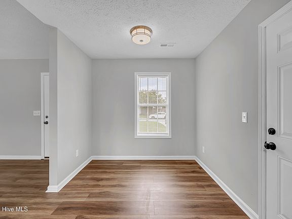 3rd image of 7005 Alamosa Dr