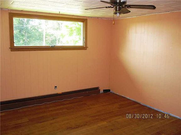 4th image of 344 Jackson St