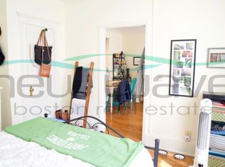55 Queensberry St APT 18, Boston, MA 02215