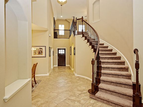 5th image of 2409 Berkshire Way
