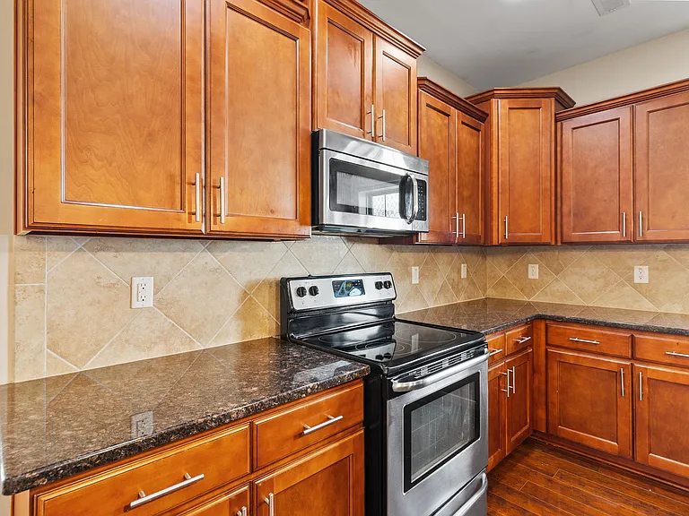 368 Exeter Dr — Photo 12