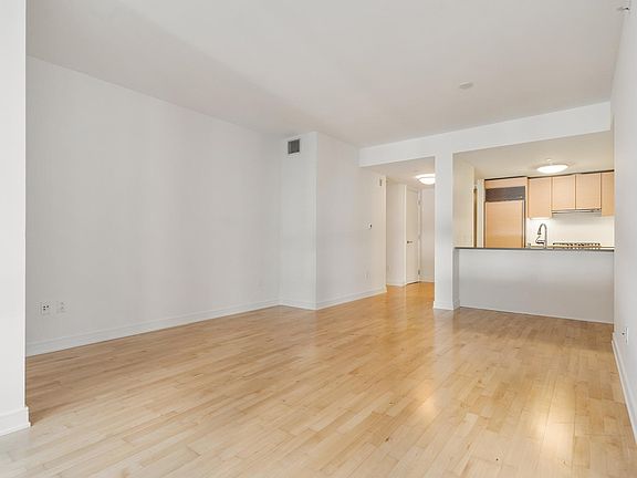 2nd image of 301 Mission St APT 17D