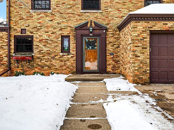 2nd image of 507 E Roosevelt St