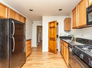 1536 W Henderson St, Chicago, IL 60657