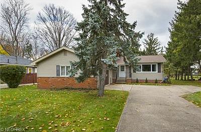3rd image of 25012 Hall Dr