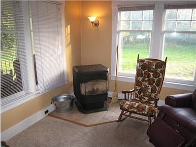 3rd image of 9819 50th Ave E