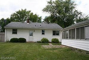 2nd image of 904 Avondale Dr