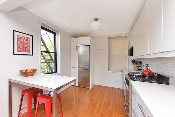 Sold by Anne Donohue Real Estate Inc | media 4