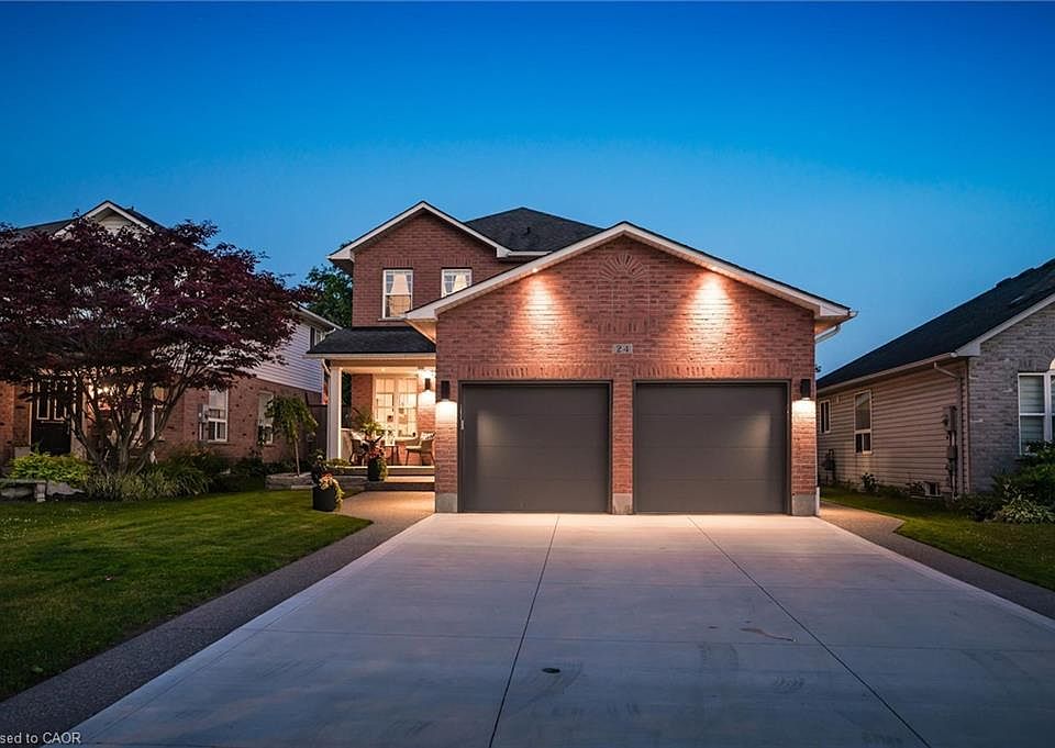 1st image of 24 Watson Cres