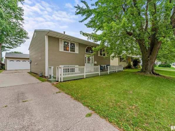 3516 3rd St #A, East Moline, IL 61244