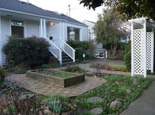 3415 33rd Ave W, Seattle, WA 98199