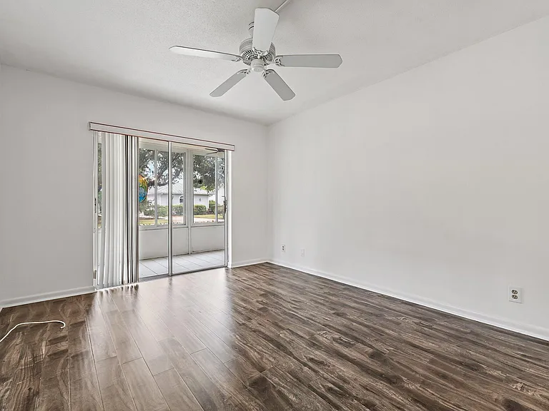 5570 Tamberlane Cir #131 — Photo 21