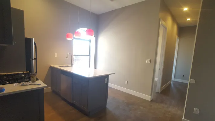 Rented by Evergreen Apartments BK | media 11