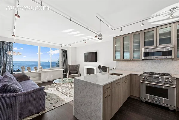 Sold by Corcoran | media 1