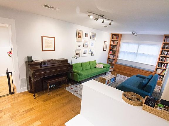 5th image of 4615 Oakmont Blvd