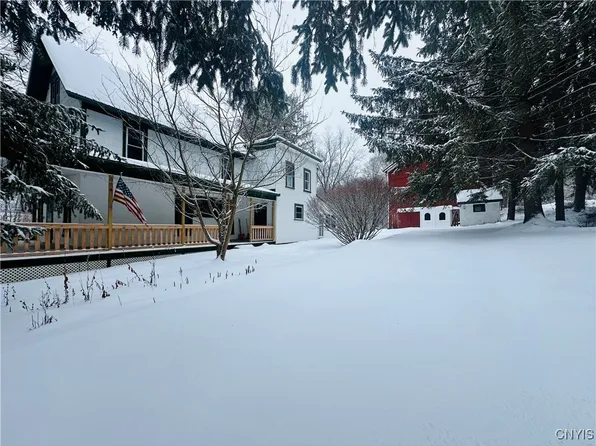 29 Grove St, Marathon, NY 13803