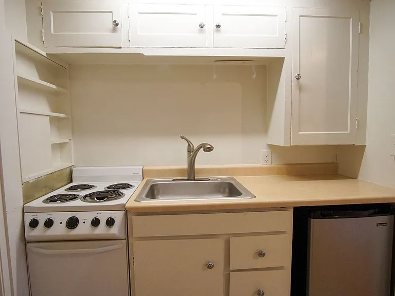 2254 NW Glisan St #105 — Photo 7