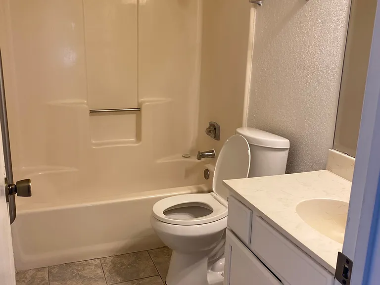 2110 Cascade Dr — Photo 7