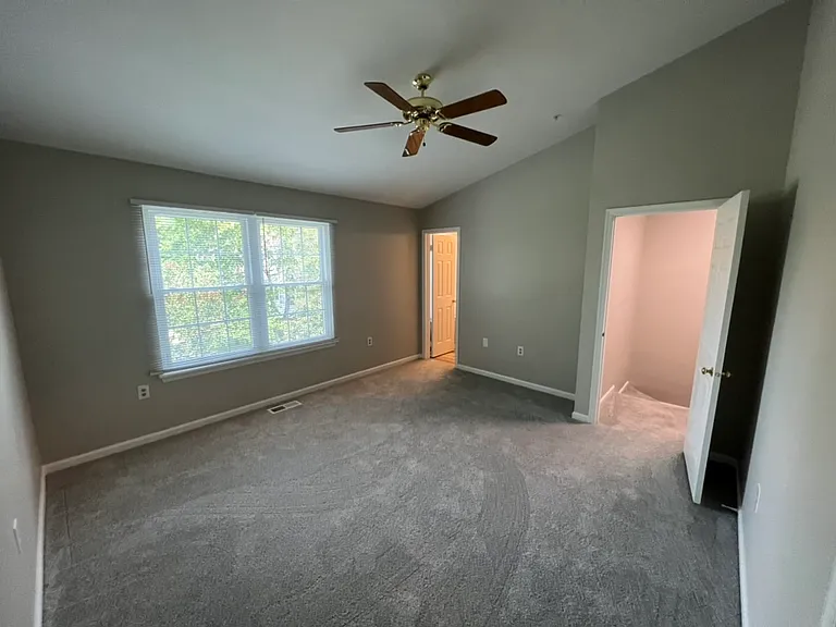 1031 Murdoch Ct #1 — Photo 11