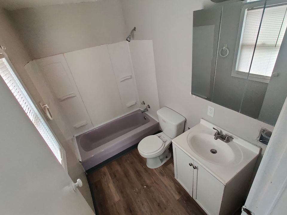 2nd image of 3990 E 91st St