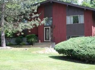 6 Hollow Tree Ct, Pomona, NY 10970