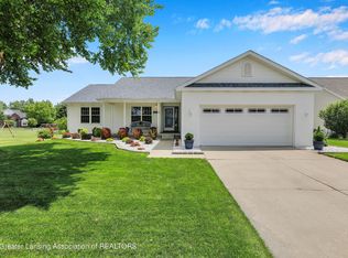 5316 Thames Dr, Haslett, MI 48840