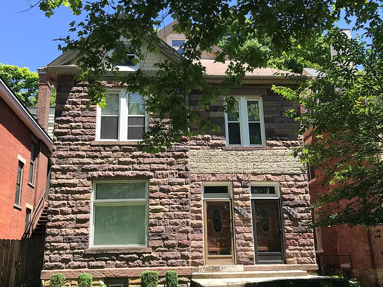 1358 Neil Ave — Photo 1