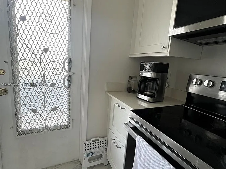 1000 NE 14th Ave #408 — Photo 5