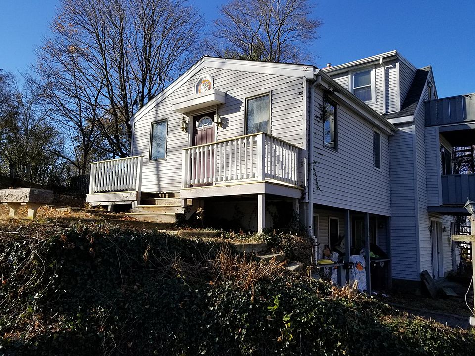 1st image of 16 Lindbergh Ave APT 1