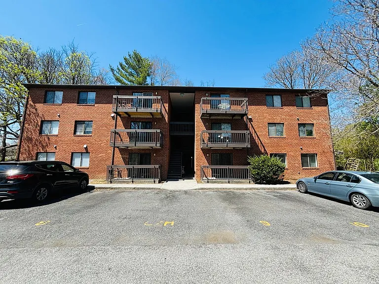 207 Wharton St SE #2 — Photo 1