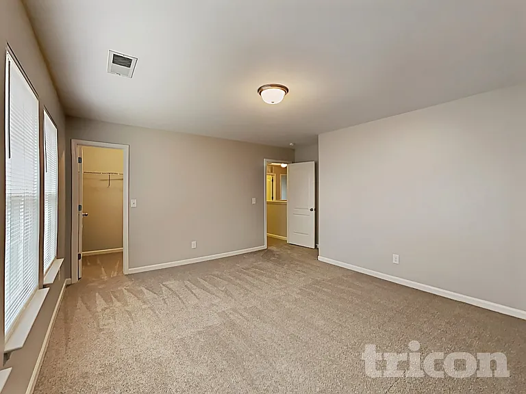 1594 Weatherend Dr — Photo 12