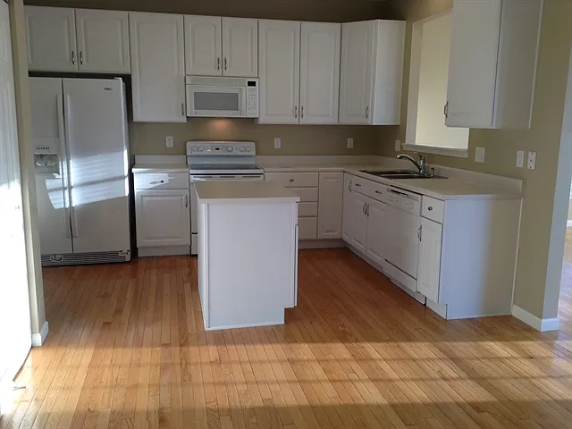 2654 Rockcastle Ct — Photo 2