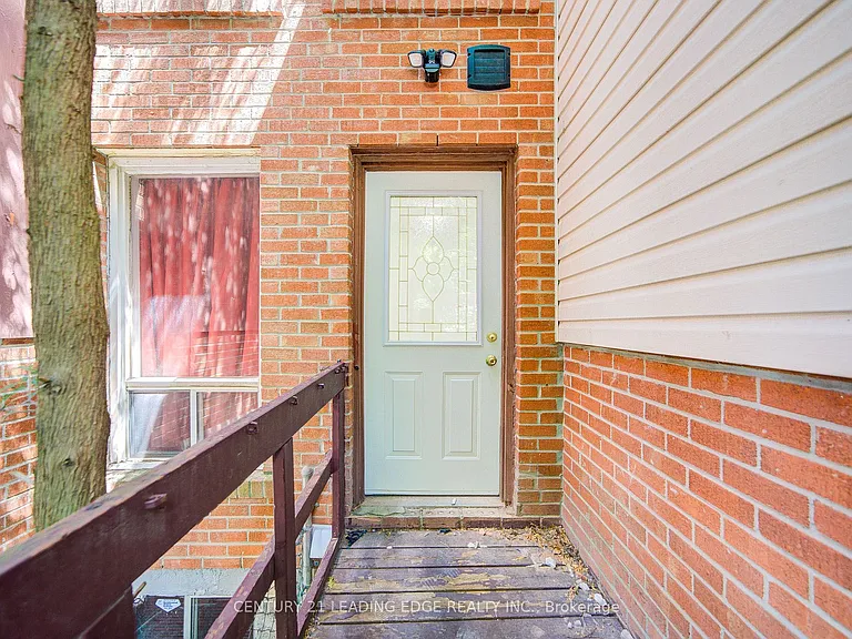 46 Hinchley Wood Grv #BASEMENT — Photo 29