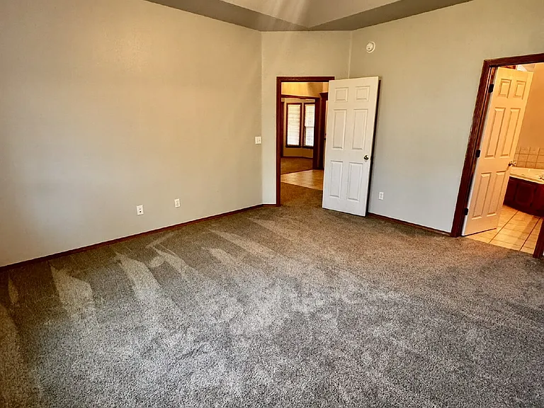 3802 Maple Rd — Photo 16